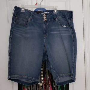 Torrid size 24 bermuda jean shorts